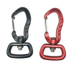 Sledwork Aluminium Karabinerhaken in rot und schwarz